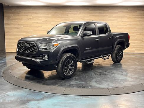 Used 2020 Toyota Tacoma SR5 image 5