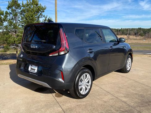 Used 2025 Kia Soul LX image 6