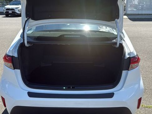 Used 2025 Toyota Corolla LE FWD image 24