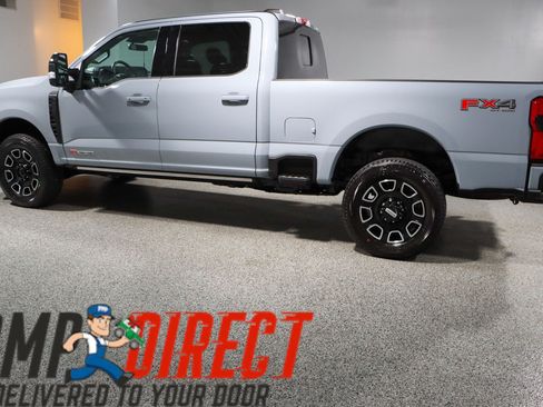 Used 2025 Ford F250 Platinum AWD/4WD image 10
