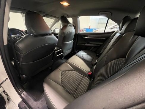 Used 2023 Toyota Camry SE FWD image 14