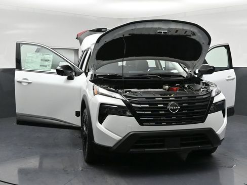 New 2026 Nissan Rogue SV image 39