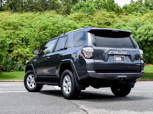 Used 2022 Toyota 4Runner SR5 Premium AWD/4WD image 5