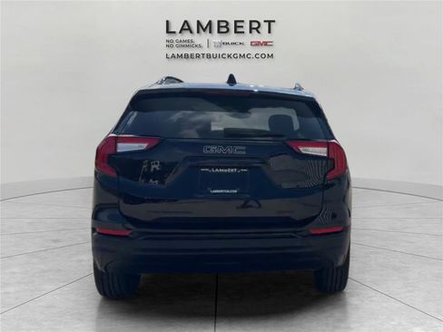 Used 2023 GMC Terrain SLE w/ Driver Convenience Package image 4