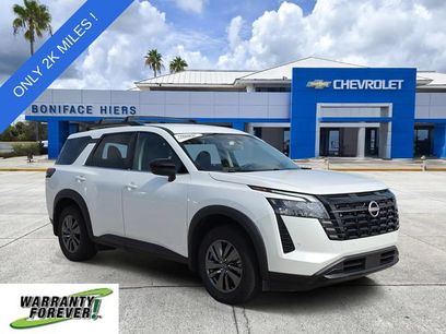 Used 2026 Nissan Pathfinder SV