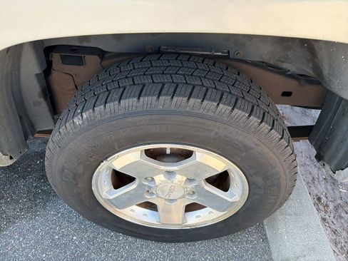 Used 2010 GMC Canyon SLE image 13