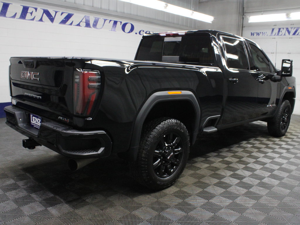 Used 2025 GMC Sierra 2500 AT4 AWD/4WD image 6