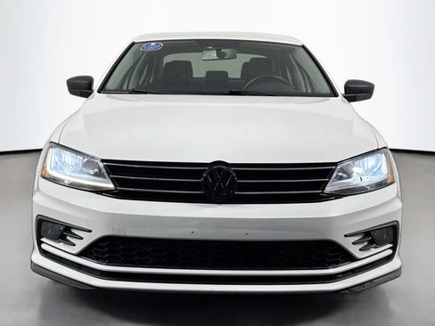 Used 2018 Volkswagen Jetta Wolfsburg Edition image 3