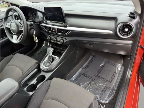Used 2023 Kia Forte LXS w/ LXS Technology Package FWD image 11