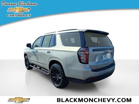 Used 2022 Chevrolet Tahoe Z71 w/ Luxury Package image 3