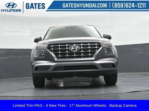 Certified 2024 Hyundai Venue Limited FWD image 39