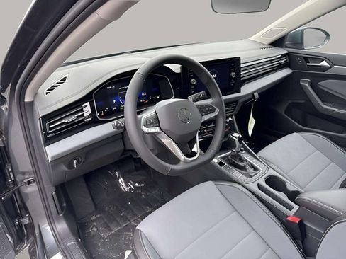 New 2026 Volkswagen Jetta SE image 5