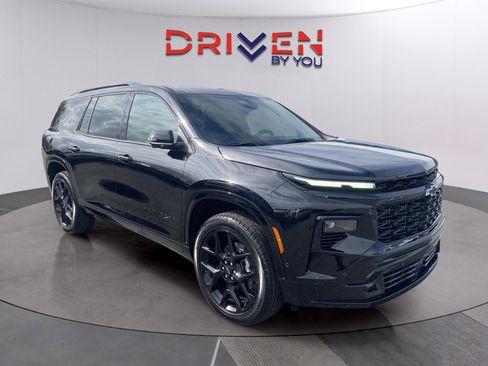 New 2026 Chevrolet Traverse RS w/ LPO, Floor Liner Package image 7