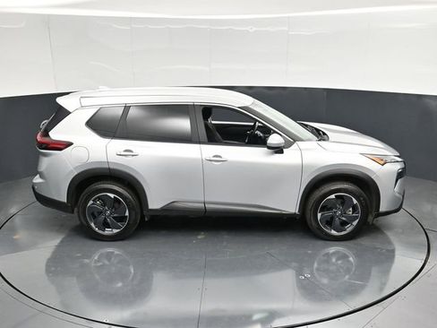 Used 2025 Nissan Rogue SV AWD/4WD image 51