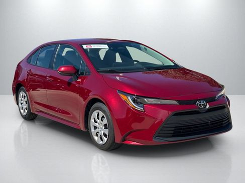Certified 2025 Toyota Corolla LE FWD image 3
