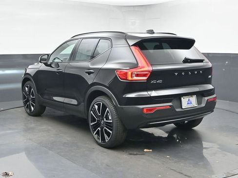 New 2026 Volvo XC40 B5 Ultra w/ Protection Package Premier image 6