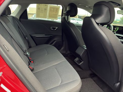 Used 2025 Kia K4 FWD image 31