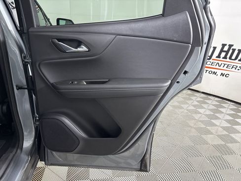 Used 2025 Chevrolet Blazer LT FWD image 23
