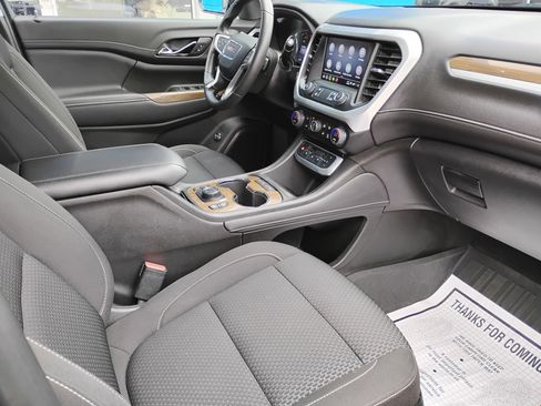 Used 2023 GMC Acadia SLE w/ Driver Convenience Package image 12