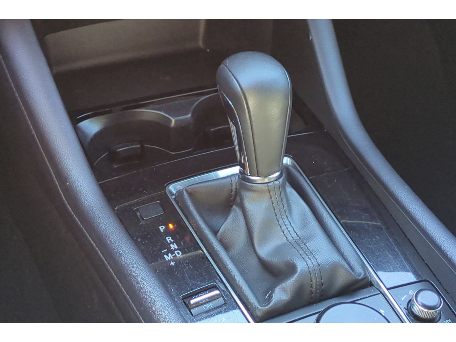 Used 2024 MAZDA MAZDA3 s FWD image 18