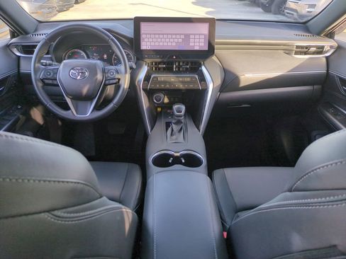 Used 2024 Toyota Venza Nightshade image 16