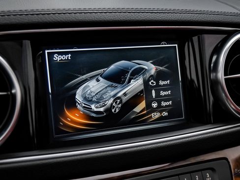 Used 2017 Mercedes-Benz SL 550 image 77