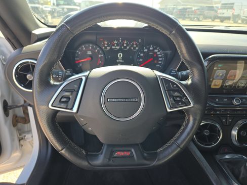 Used 2018 Chevrolet Camaro SS RWD image 18