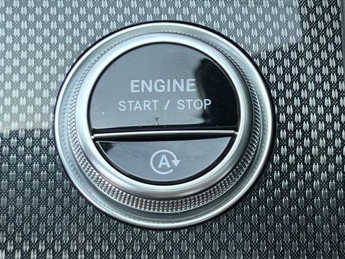 Used 2023 Mercedes-Benz C 300 4MATIC Sedan image 29