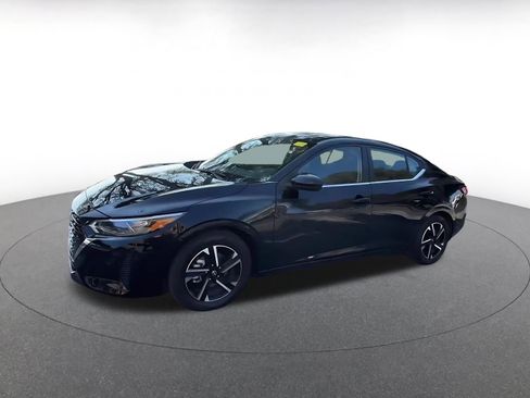 Used 2025 Nissan Sentra SV image 7