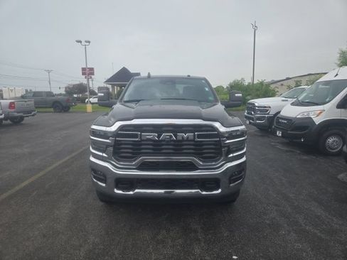 Used 2026 RAM 2500 Big Horn AWD/4WD image 3