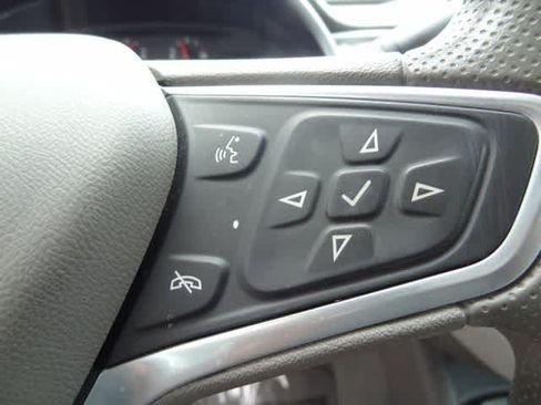 Used 2022 Chevrolet Malibu LS FWD image 17