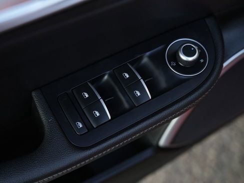Used 2018 Alfa Romeo Giulia RWD image 20