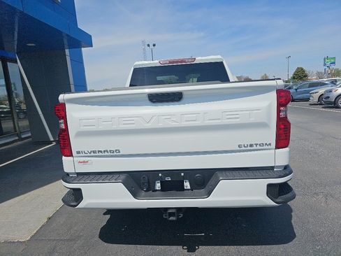 Used 2026 Chevrolet Silverado 1500 Custom AWD/4WD image 4