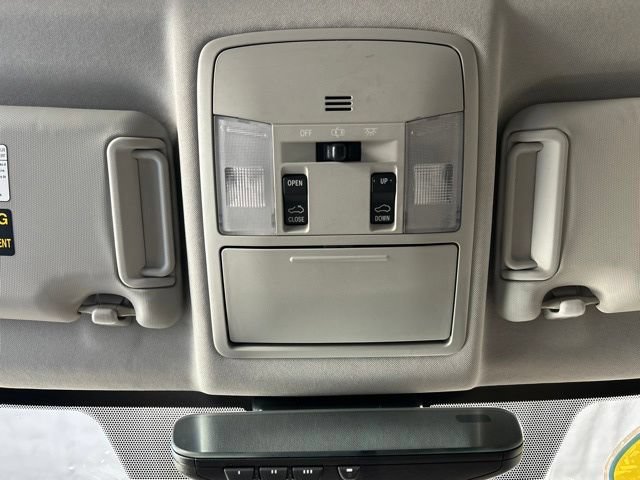 Used 2016 Toyota RAV4 Limited AWD/4WD image 18