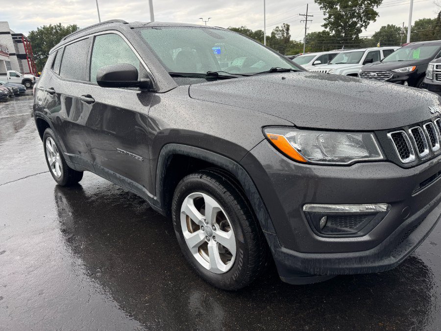 Used 2017 Jeep Compass Latitude w/ Popular Equipment Group AWD/4WD image 12