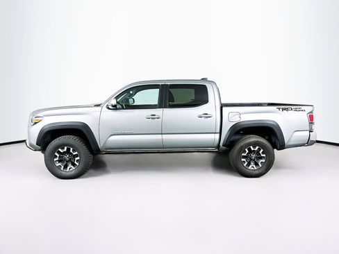 Used 2023 Toyota Tacoma TRD Off-Road image 4