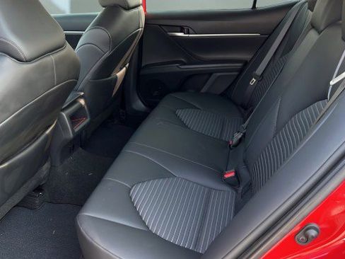 Used 2023 Toyota Camry SE image 22