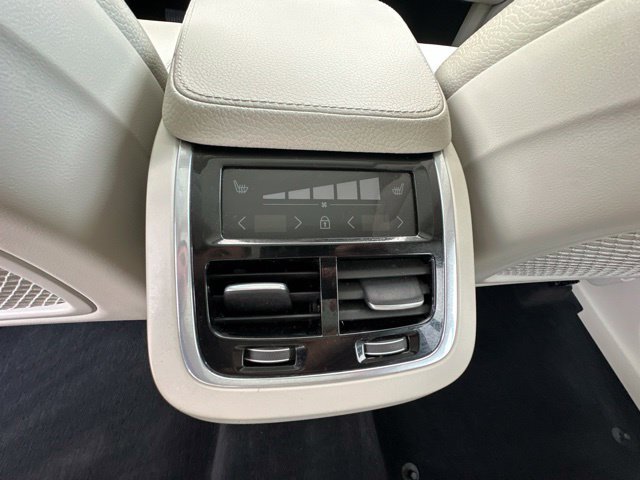 Used 2019 Volvo XC90 T6 Momentum w/ Protection Package Premier AWD/4WD image 22