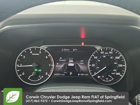 Used 2025 Nissan Rogue SV AWD/4WD image 22