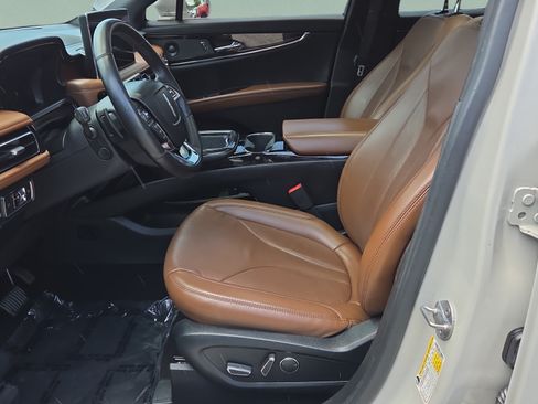 Used 2021 Lincoln Nautilus Reserve AWD/4WD image 9
