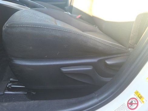 Used 2018 Toyota Corolla LE image 17