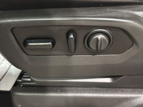 Used 2019 Chevrolet Silverado 1500 High Country w/ High Country Premium Package image 21