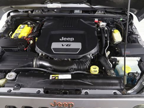 Used 2016 Jeep Wrangler Unlimited Sahara image 50