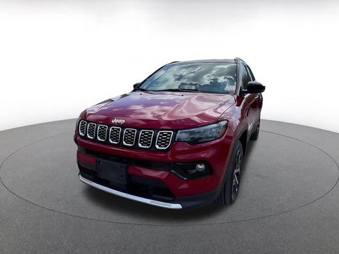 Used 2025 Jeep Compass Limited AWD/4WD image 7