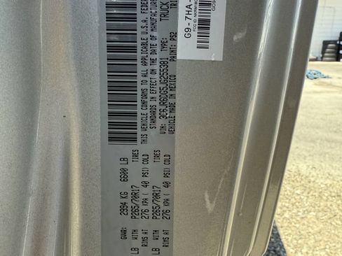 Used 2018 RAM 1500 Express RWD image 24