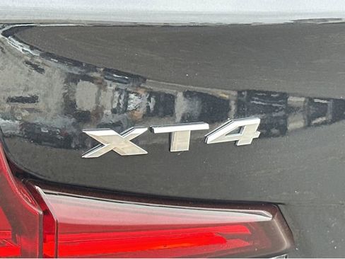 Certified 2024 Cadillac XT4 Premium Luxury FWD image 9