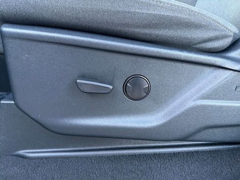 Used 2025 Ford F350 XLT image 17