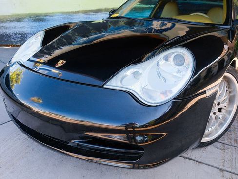 Used 2002 Porsche 911 Carrera RWD image 8