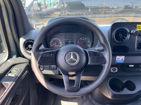 Used 2019 Mercedes-Benz Sprinter 170 image 16