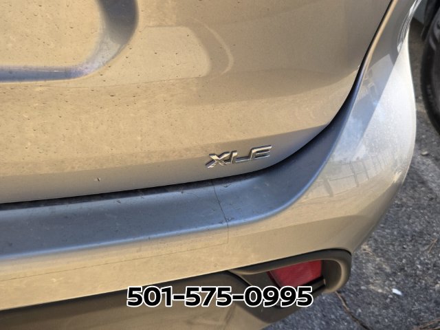 Used 2021 Toyota Highlander XLE FWD image 11